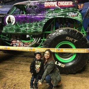 Meet your Posher, Monique